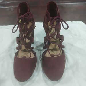 Women's Lace-Up Suede Heels - Burgundy